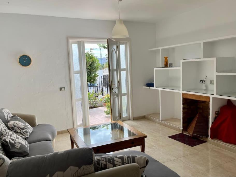 Playa Chica Apt With Terrace 100 M From The Sea Puerto del Carmen  Buitenkant foto