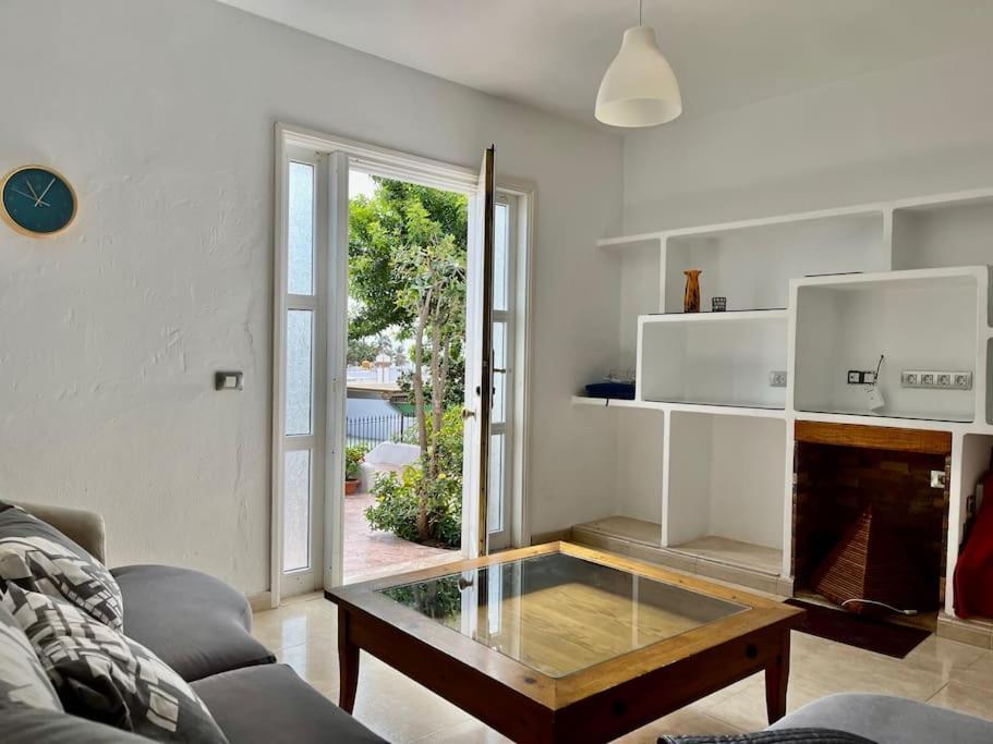 Playa Chica Apt With Terrace 100 M From The Sea Puerto del Carmen  Buitenkant foto