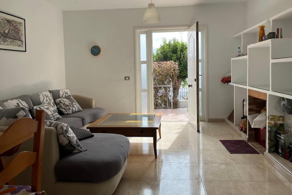 Playa Chica Apt With Terrace 100 M From The Sea Puerto del Carmen  Buitenkant foto