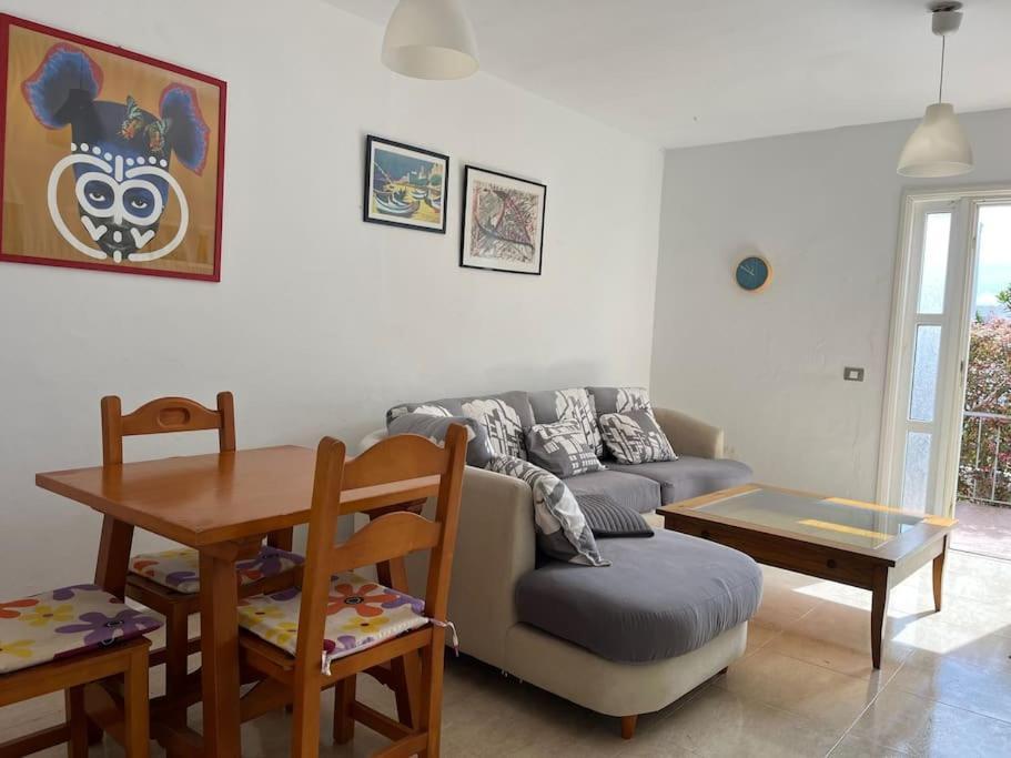 Playa Chica Apt With Terrace 100 M From The Sea Puerto del Carmen  Buitenkant foto